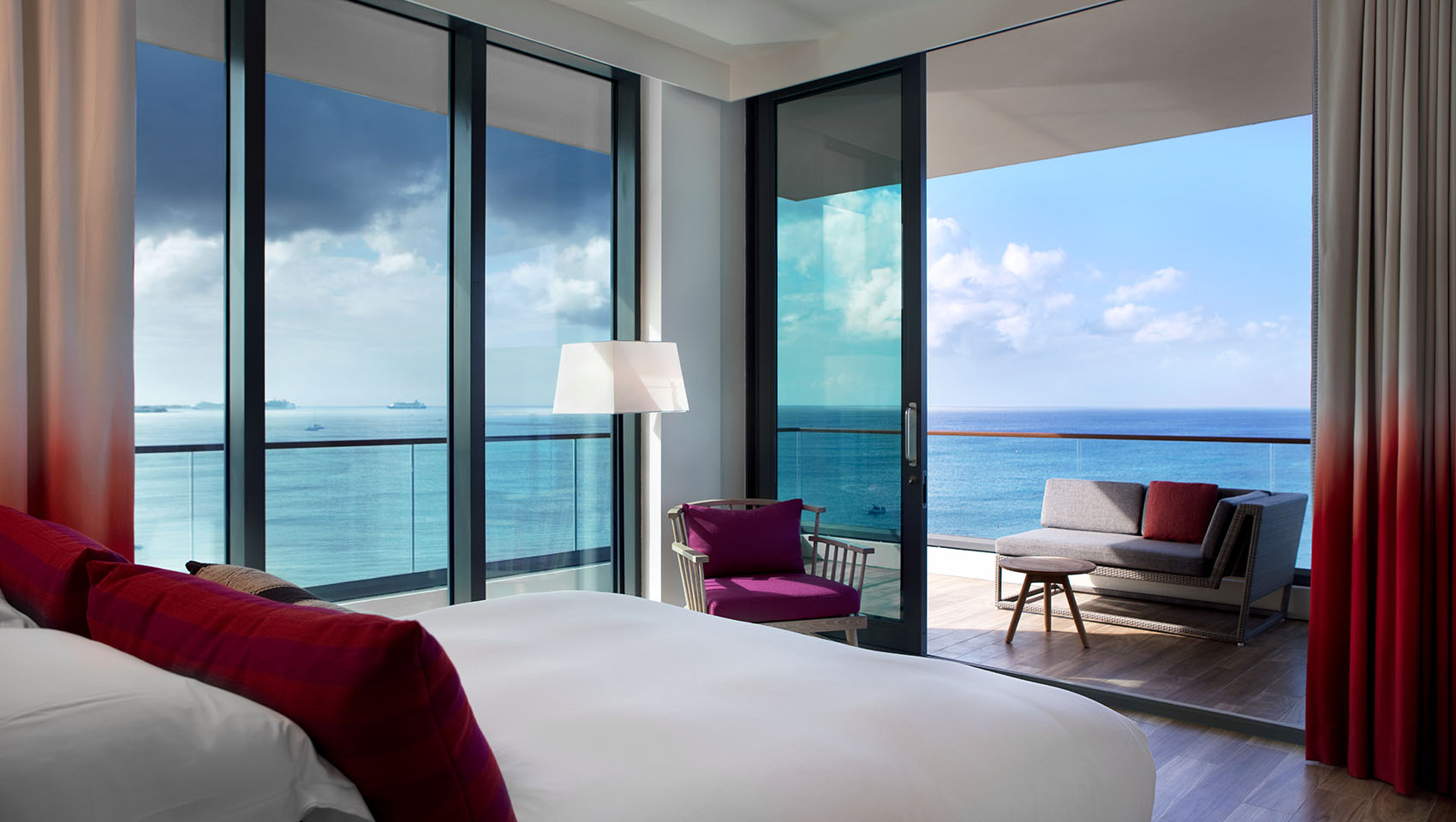 oceanfront king guestroom