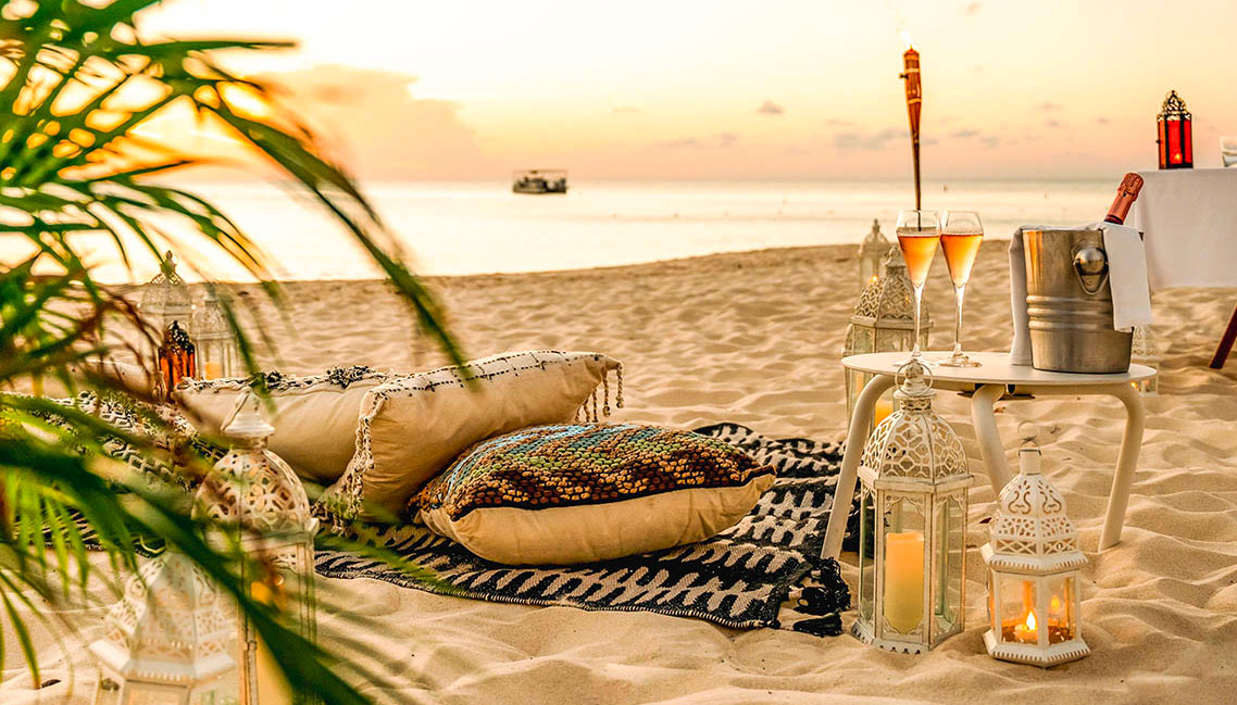 Private Beach Dining Set-up