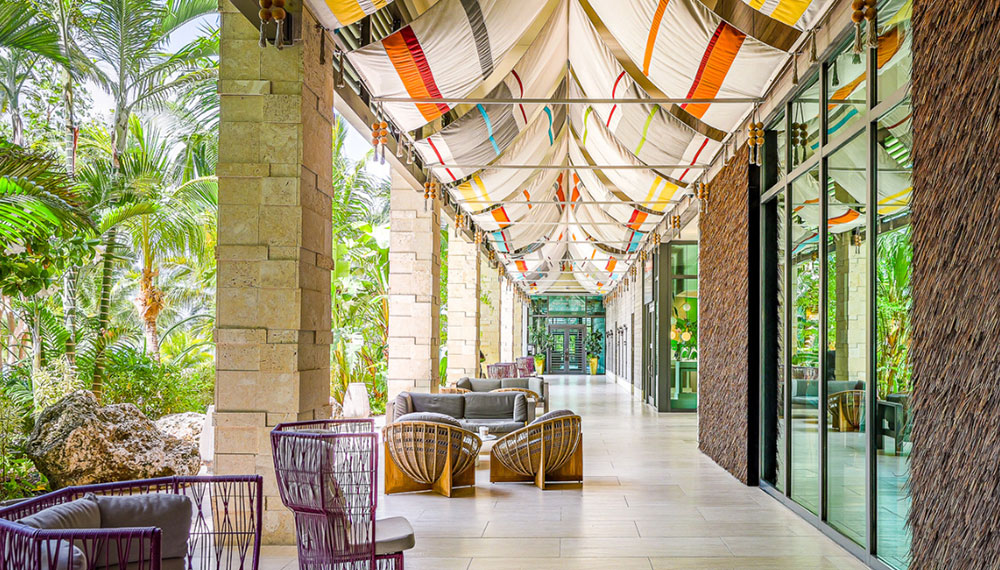 AVE walkway