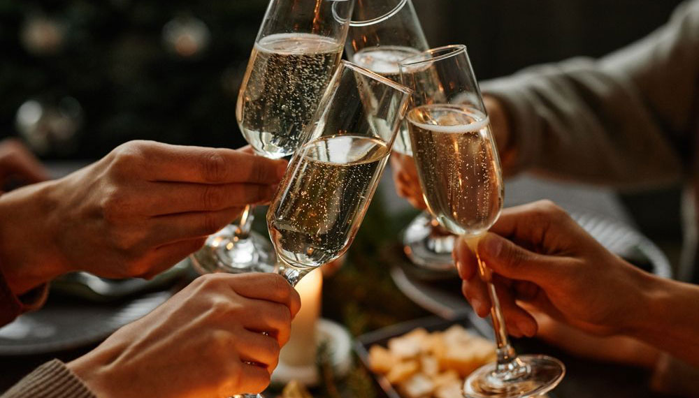 Black & Gold NYE at Ave, Seafire