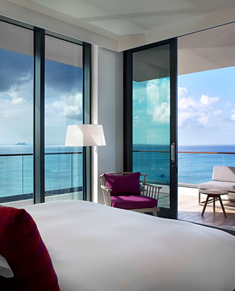 oceanfront king guestroom